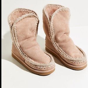 MOU Creston boot style number 46911871 size 7 perfect condition